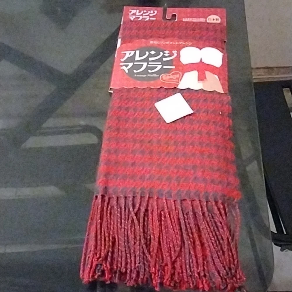 💜NWT Arrange Muffler/ Scarf
